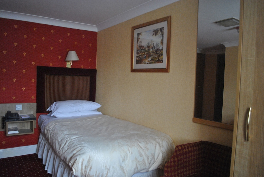 Shap Wells Hotel 11/45