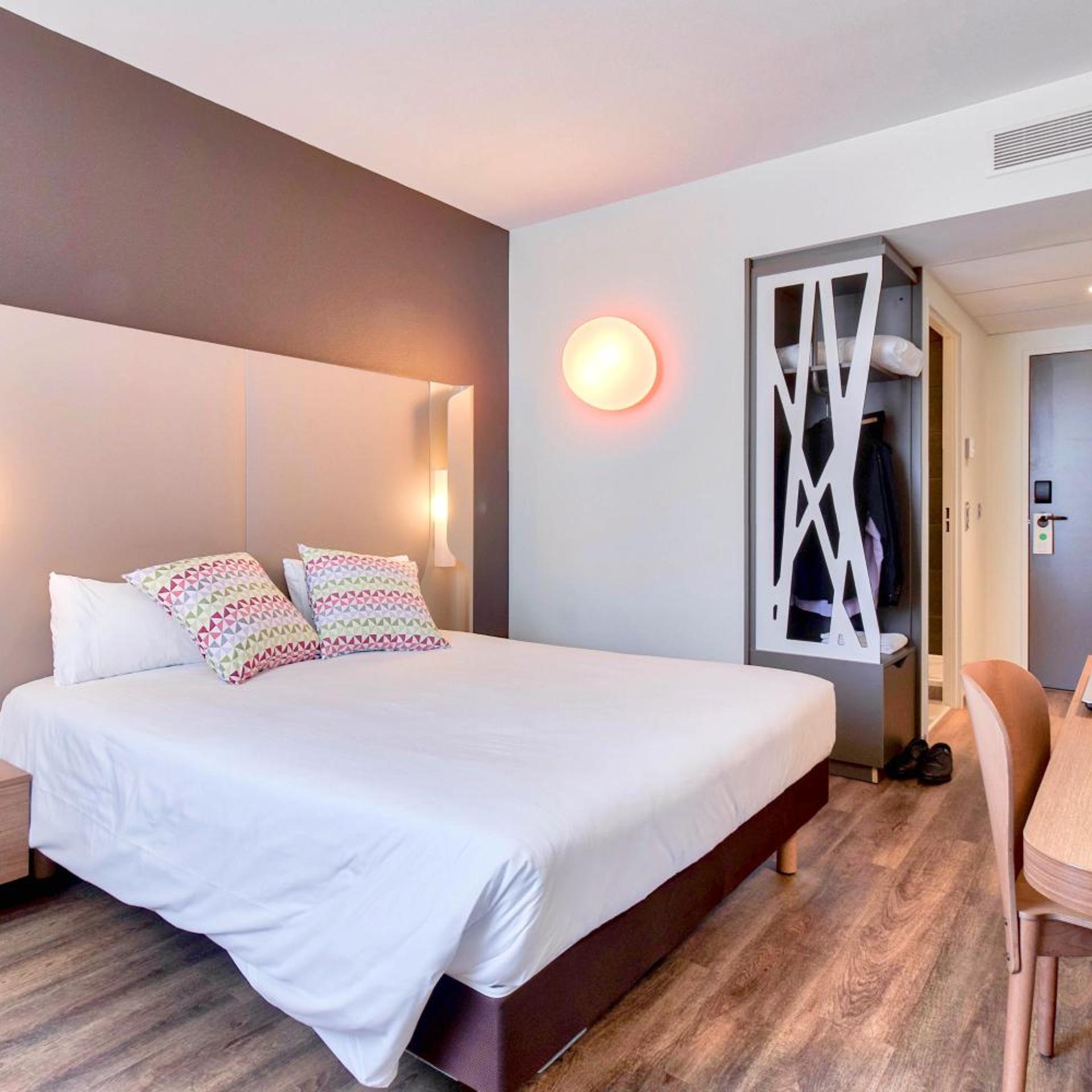 Room, Double Bed 2/10