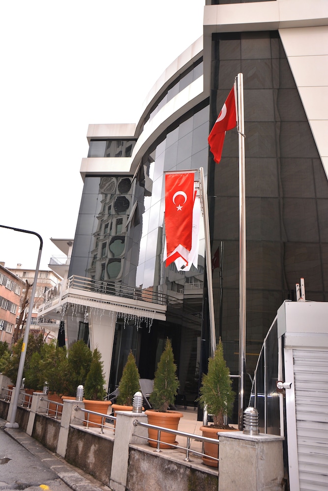ASRIN BUSINESS HOTEL 4/73