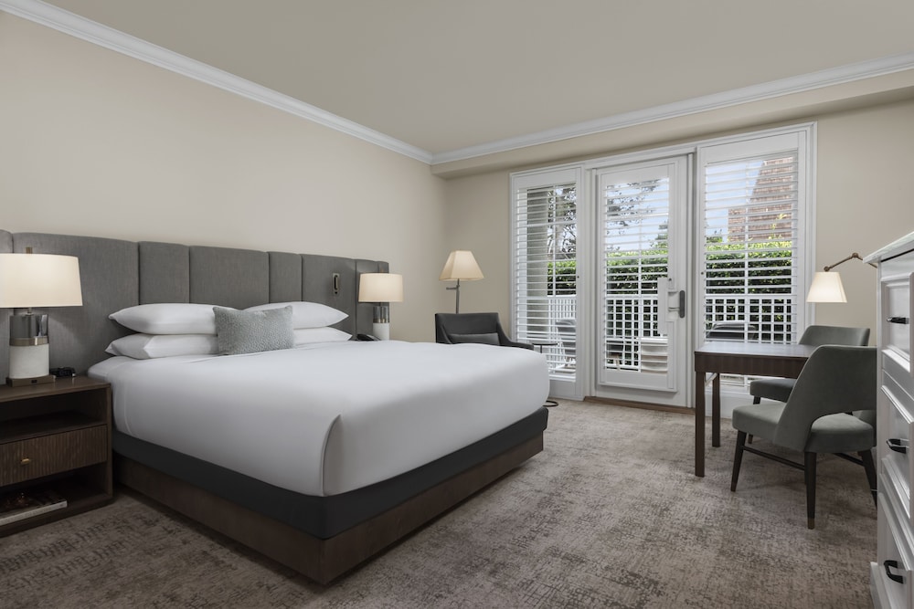 1 Bedroom, Pacific, Suite, King Bed, Accessible