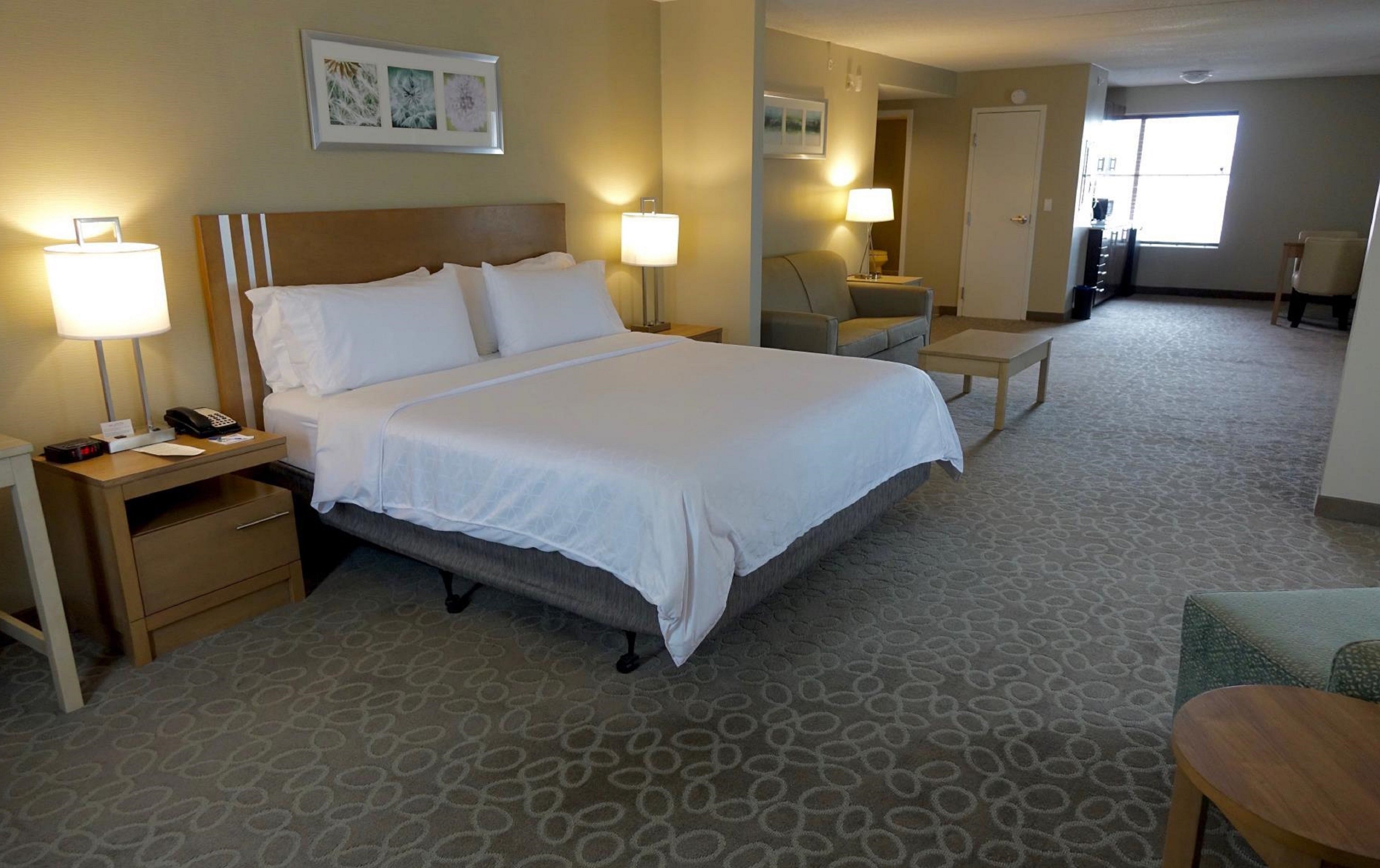 Holiday Inn Express Suites Oshawa Downtown Toronto Area 13/56