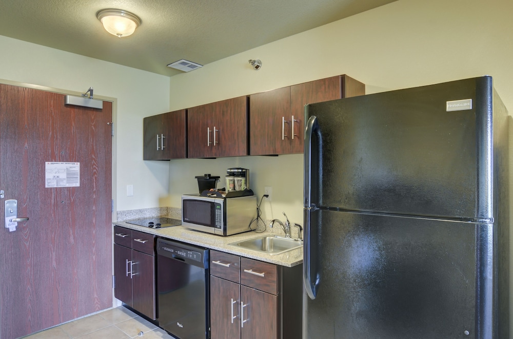 Cobblestone Inn Suites Eaton Co 36/72