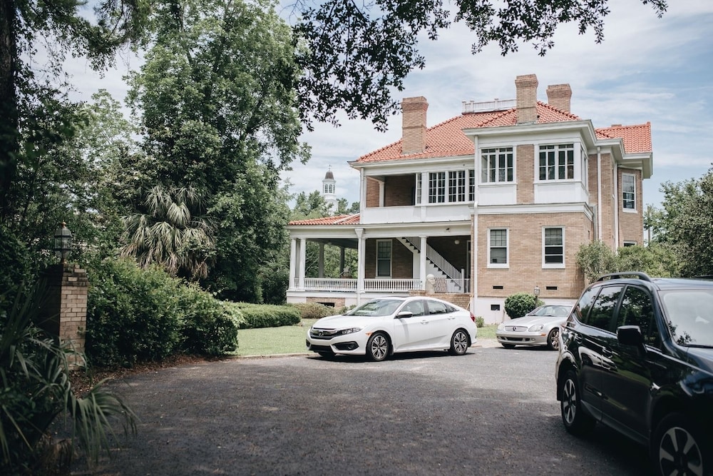 1912 Bed and Breakfast 3/59