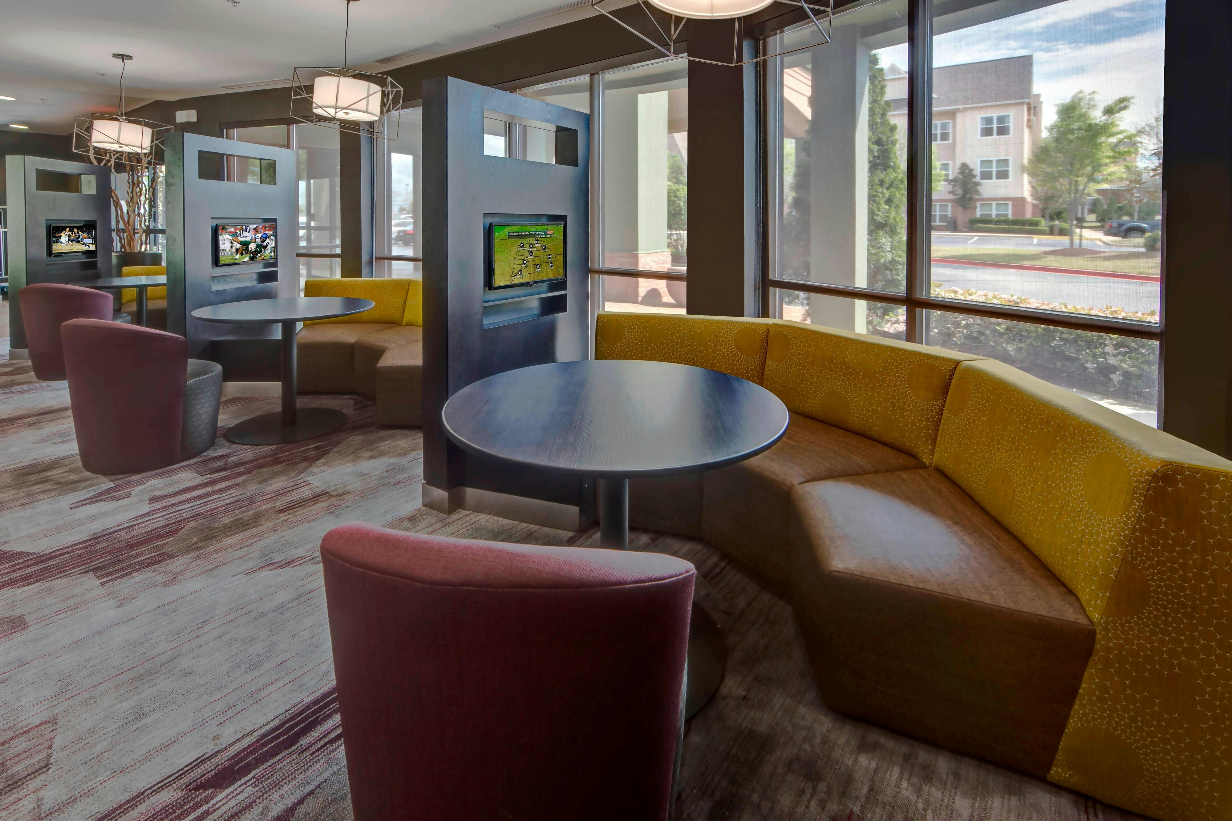 Courtyard By Marriott Memphis Southaven 33/48