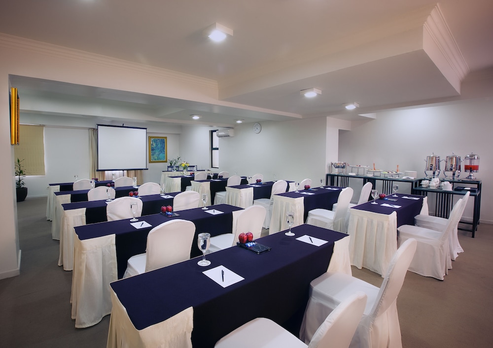 Aryaduta Suites Semanggi 26/37