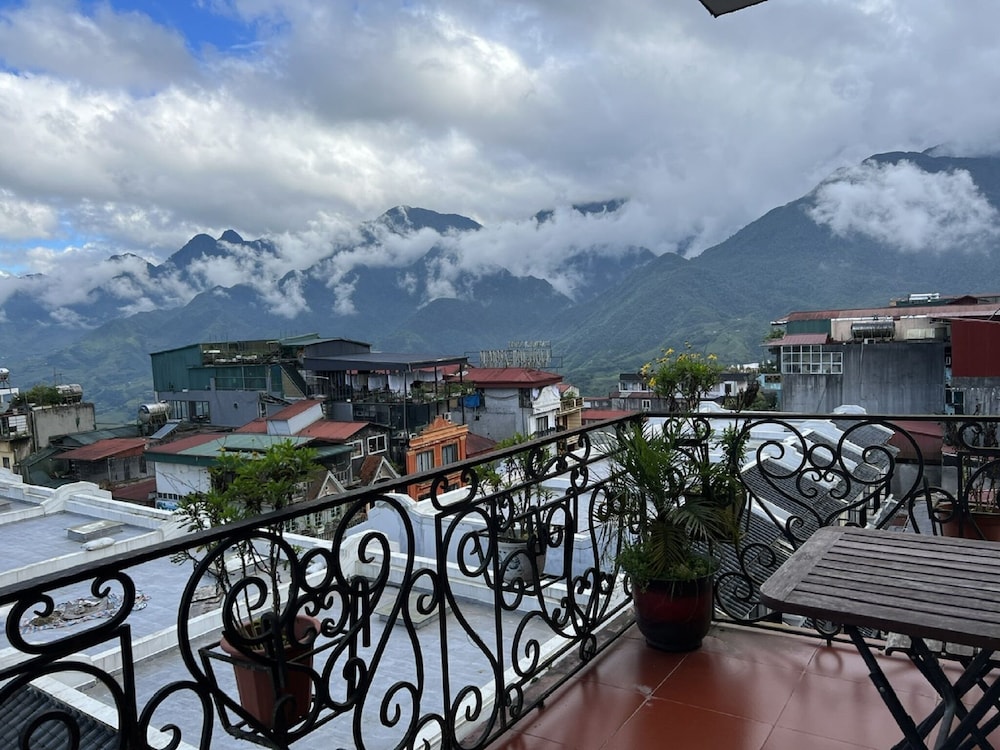 Sapa Centre Hotel 55/57
