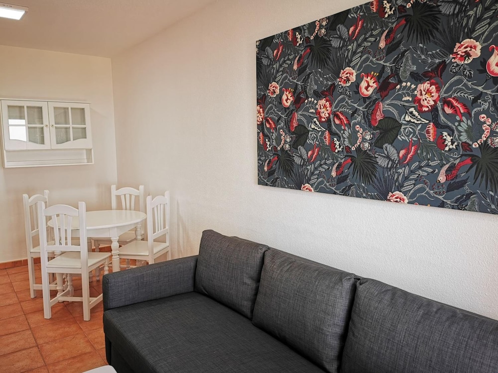 Apartamentos Oasis San Antonio 33/53