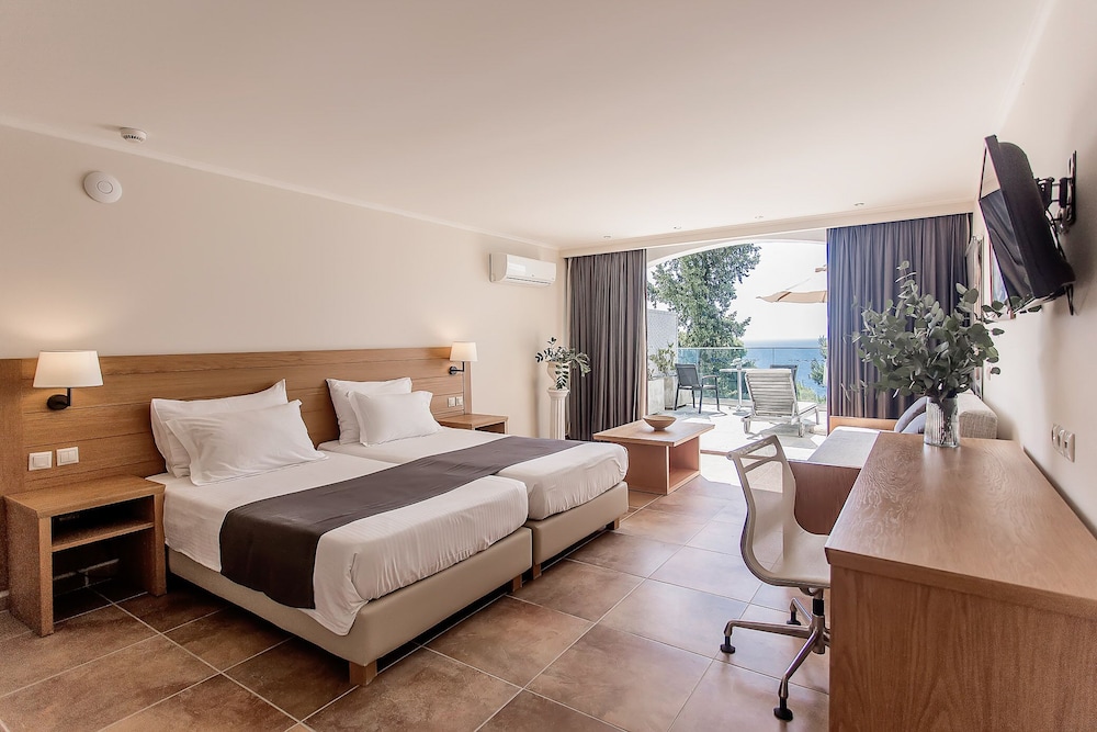 2 Bedrooms, Bungalow, Twin Beds, Sea and Island View, Sofa
