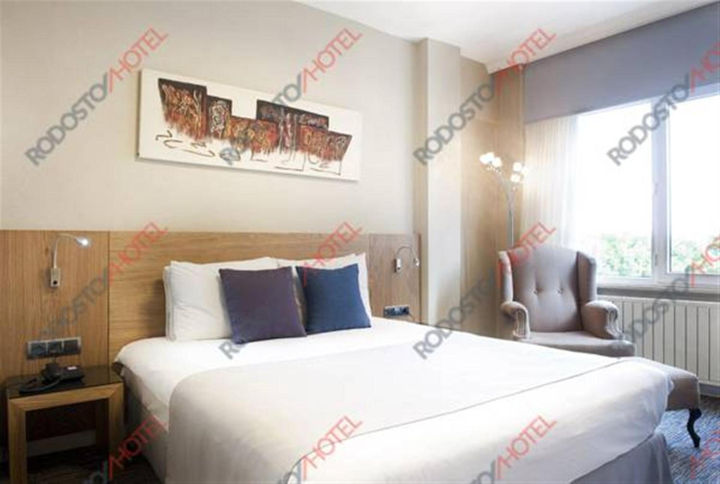 Room, Single