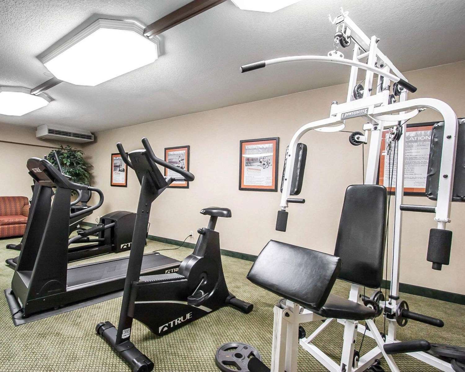 Quality Inn & Suites North Springfield MO 23/45