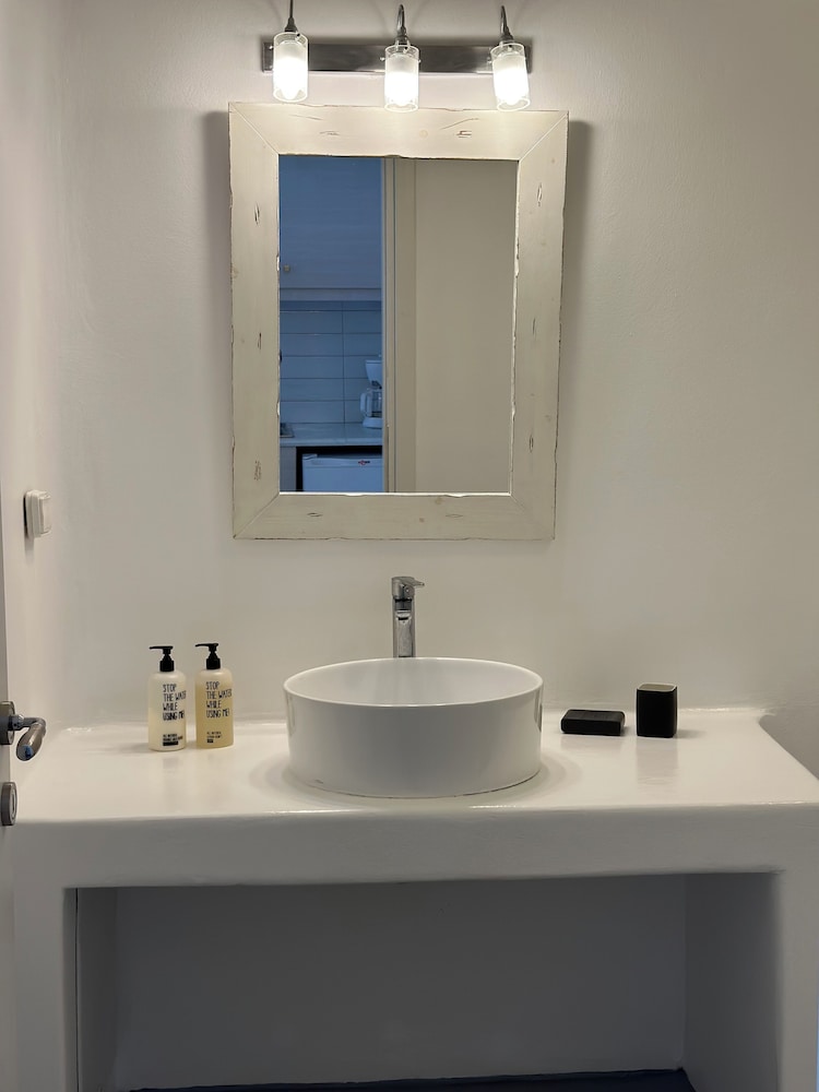 Elenis Village Suites 45/46