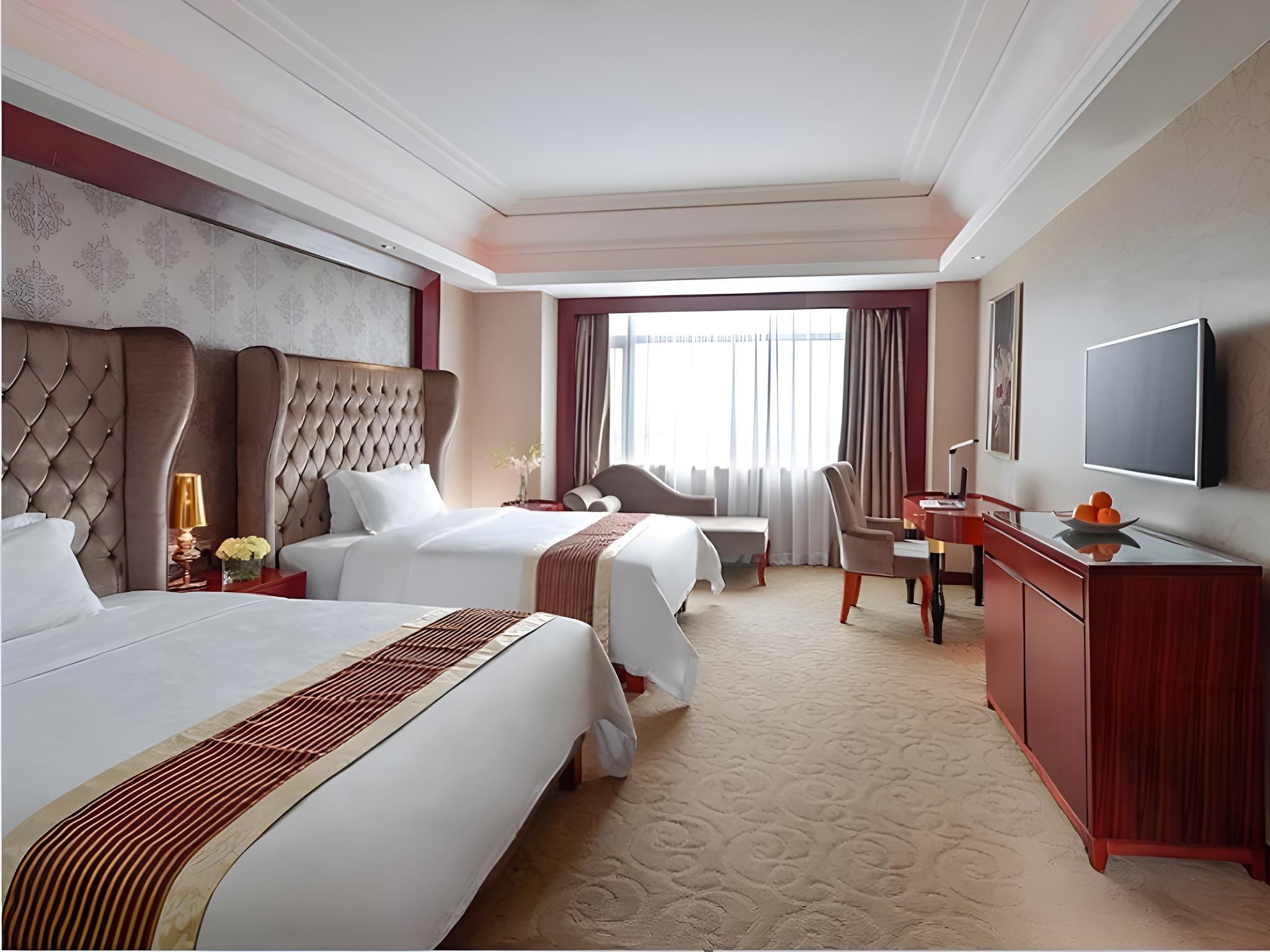DELUXE, TWIN BEDS