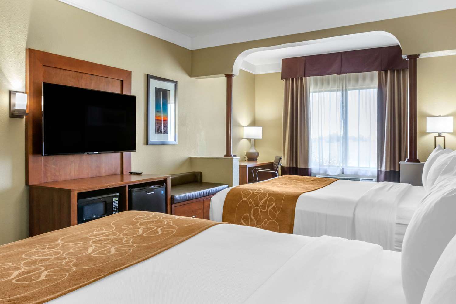 Suite, 2 Queen Beds, Comfort Suites Plainview 2/3