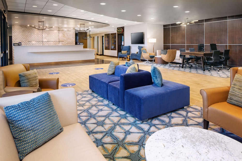 DoubleTree by Hilton Ann Arbor North (ex Holiday Inn Ann Arbor-Near The Univ. Of Mi) 30/49