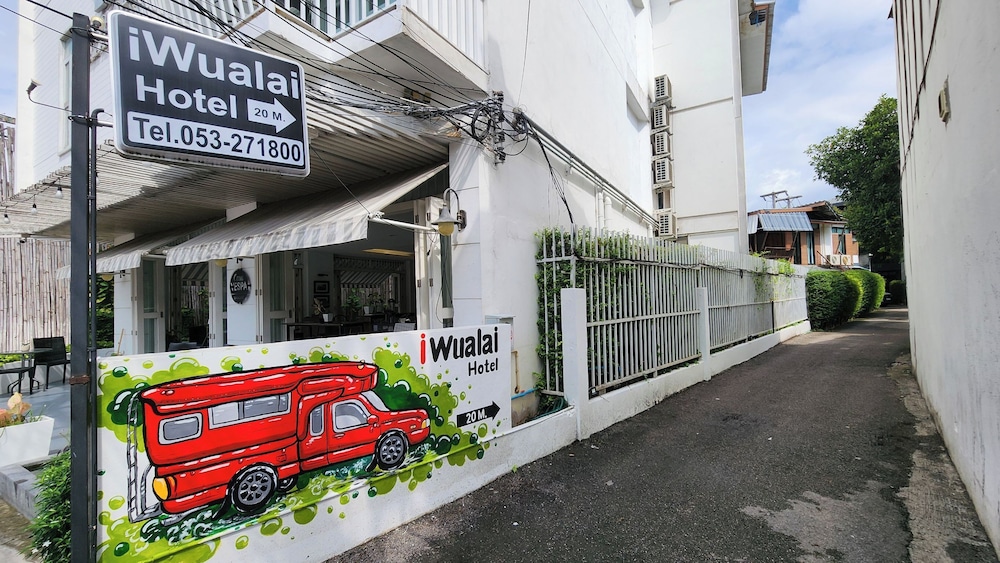 Iwualai Hotel 58/65