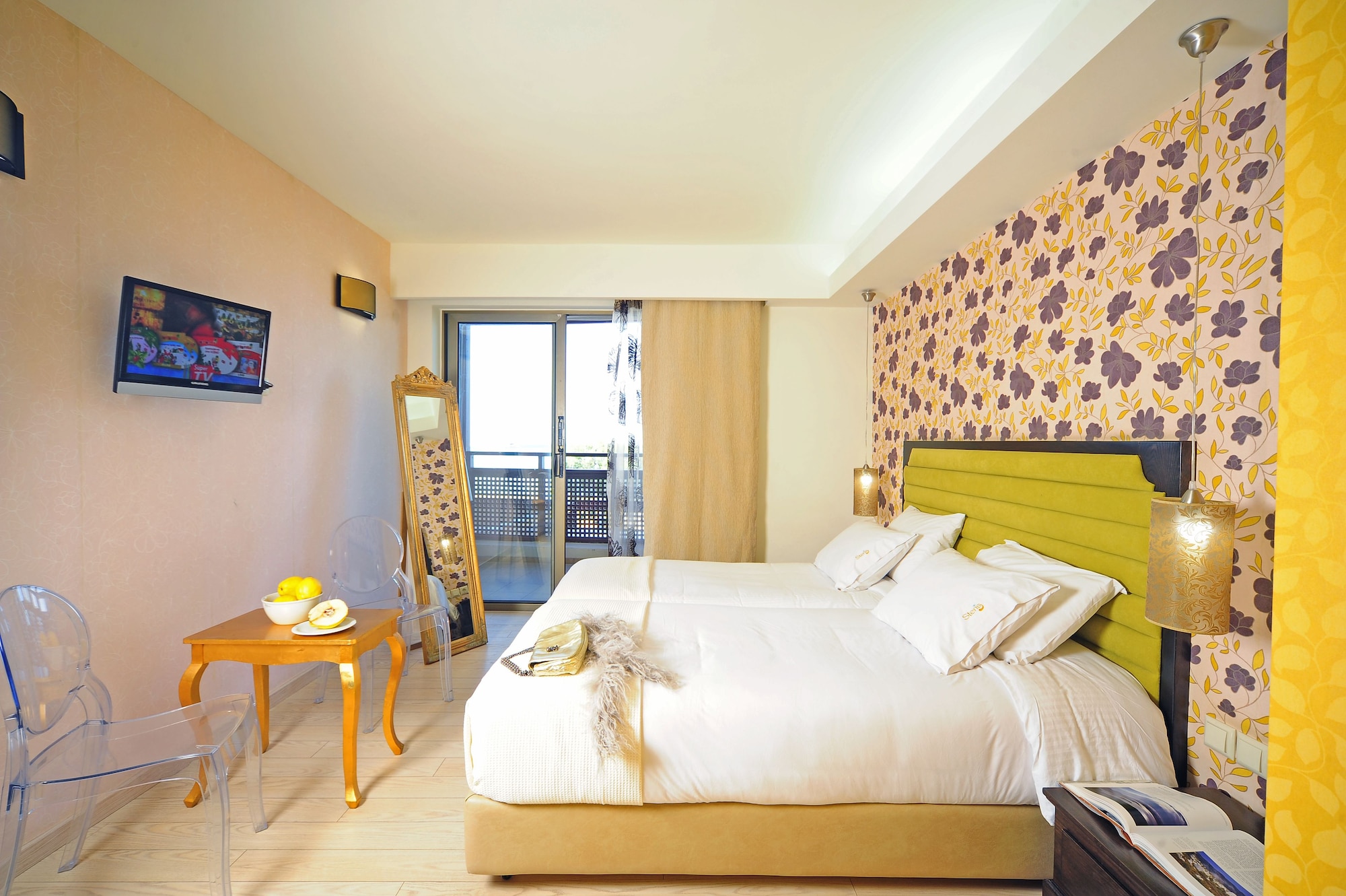 EXECUTIVE, STUDIO, SEA VIEW
