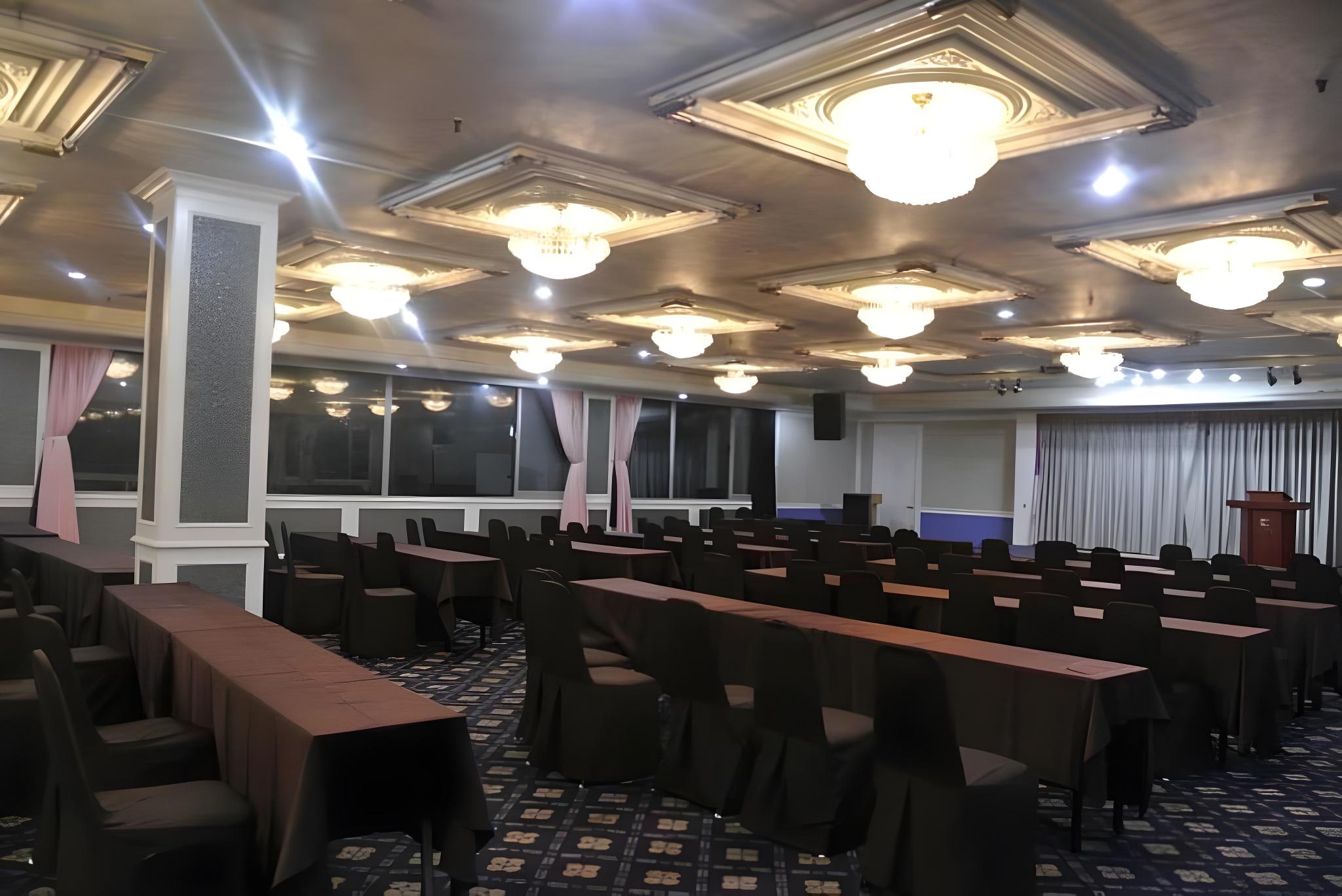 Lake Hills Hotel Songnisan 30/35
