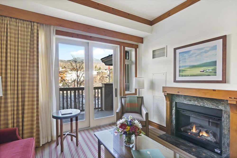 The Lodge At Spruce Peak 56/83