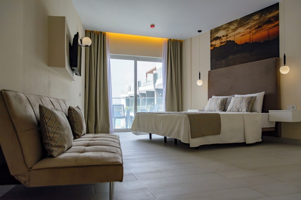 Ouril Hotel Mindelo 7/50