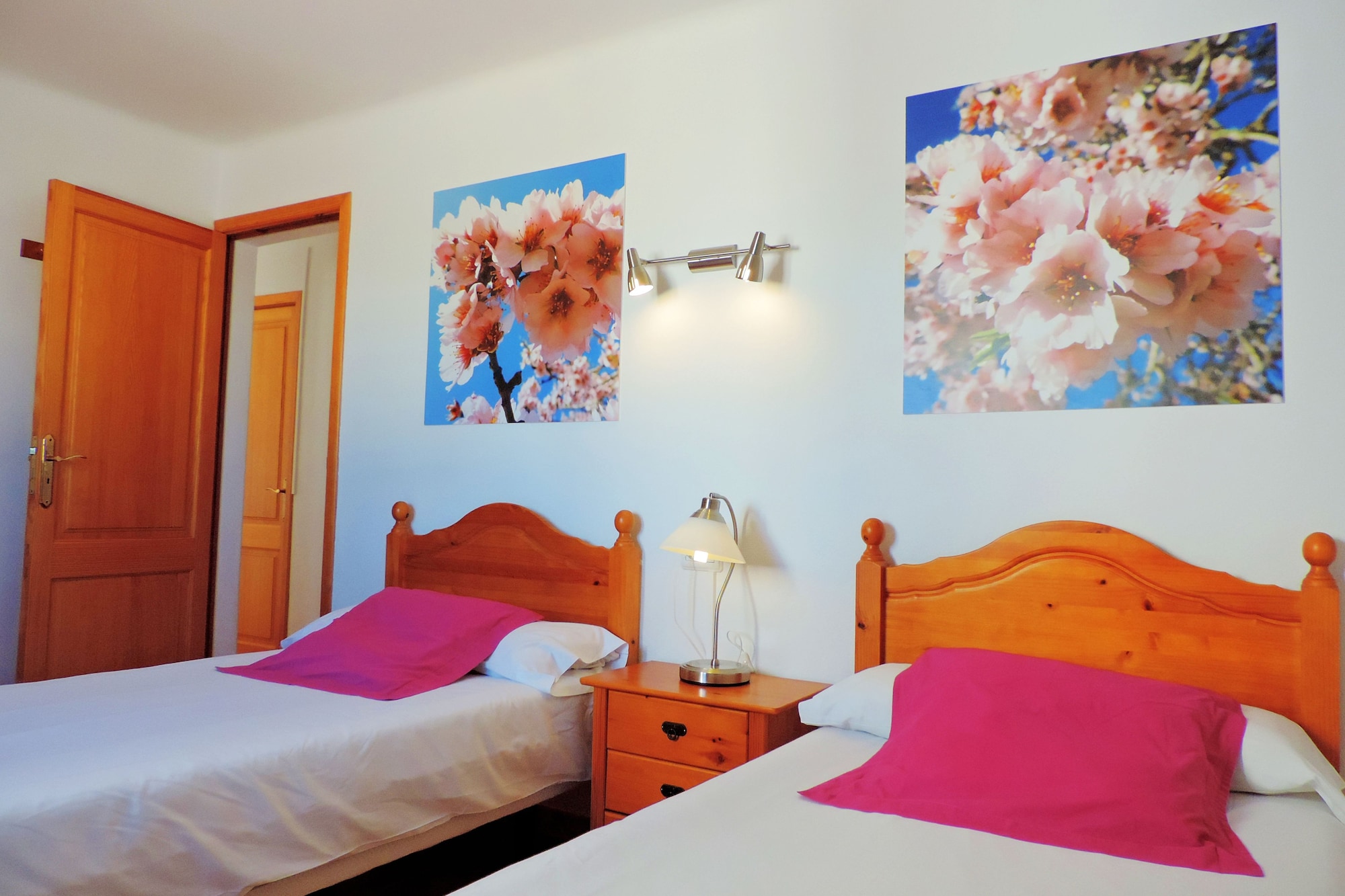 2 BEDROOMS, PENTHOUSE, SEA VIEW