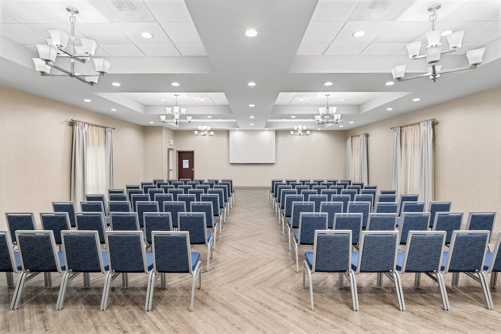 Holiday Inn Express Hotel And Suites Greenville I 85 Woodruff Rd 60/72