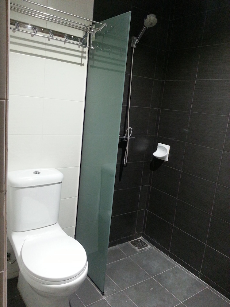 Padungan Hotel 8/23