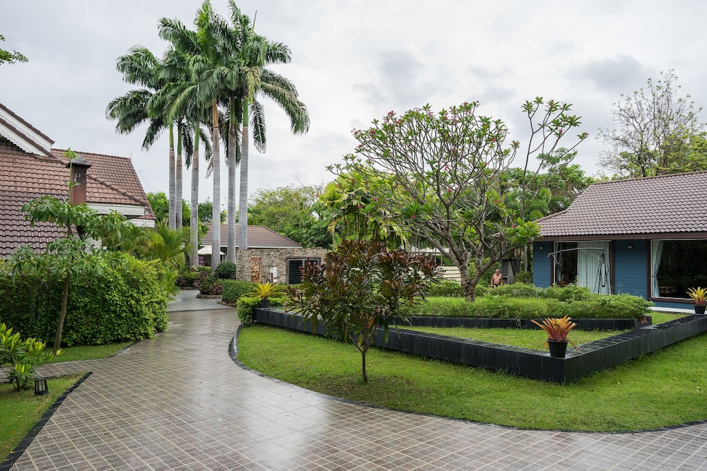 Le Charme Sukhothai Historical Park Resort 52/63