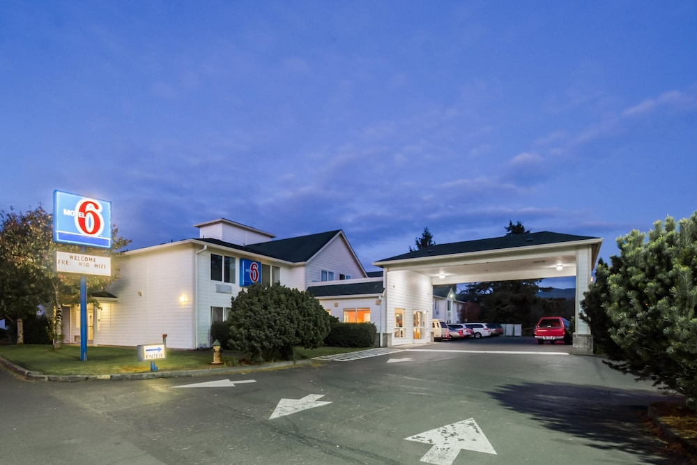 Motel6 Seaside, OR thumb 2