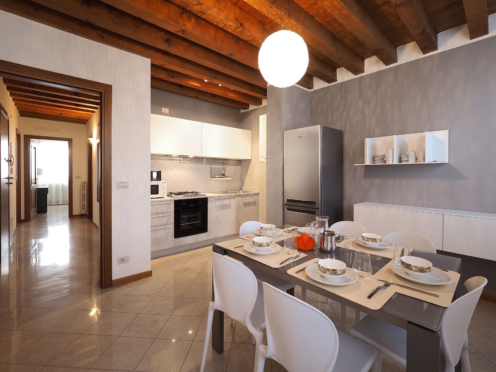 Venetian Style 1 24/38