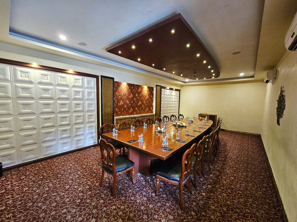 Sathyam Grand Resort Sriperumbudur 24/50