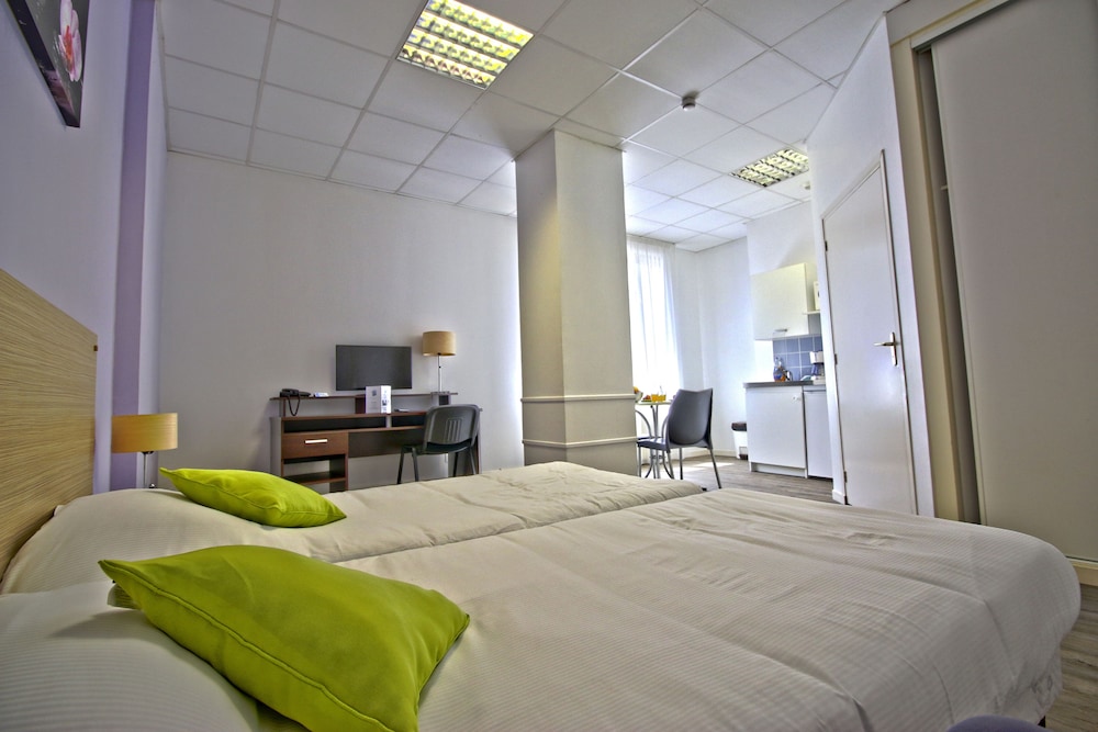 APPART HOTEL MACON LE COURS MOREAU 6/30