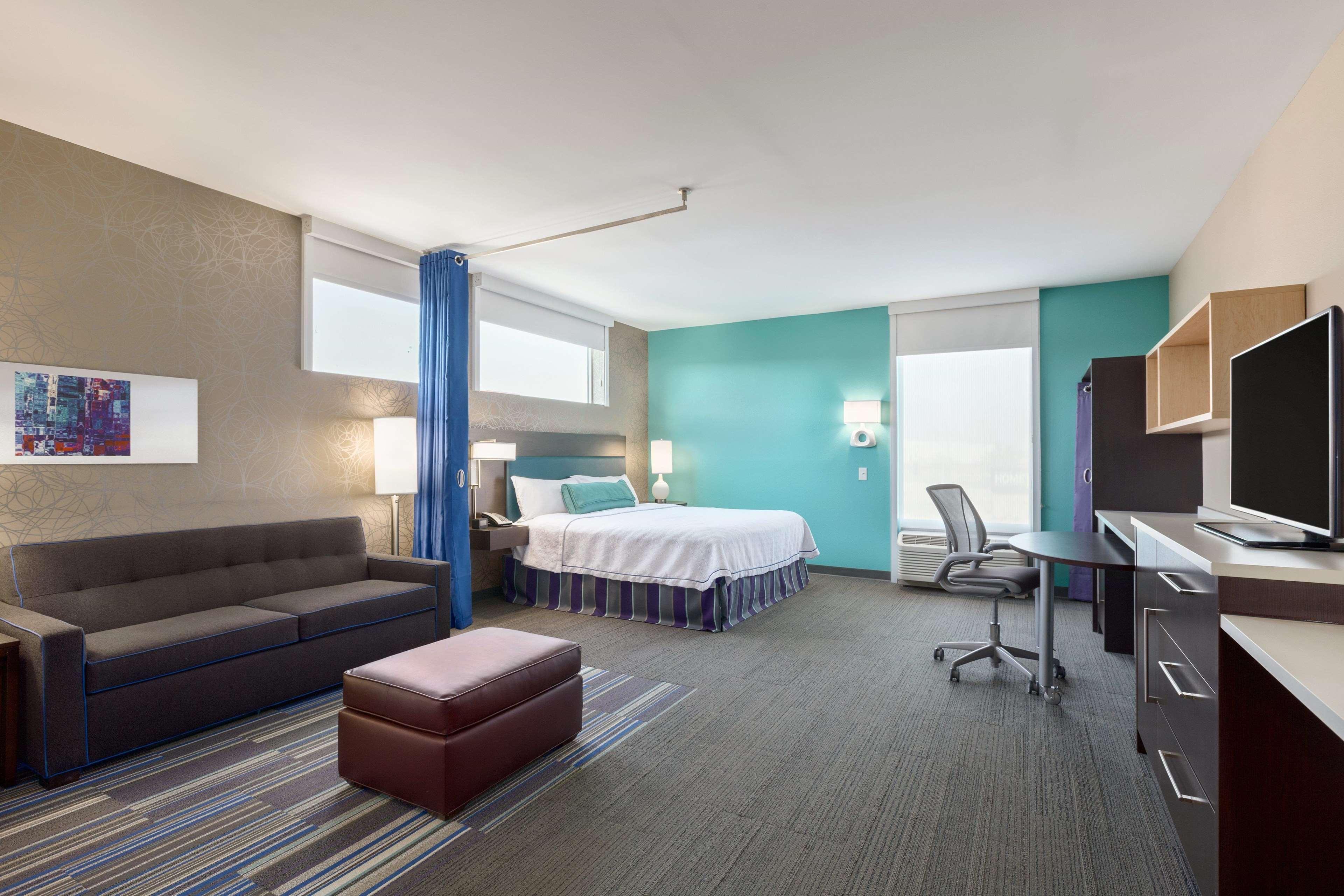 STUDIO, SUITE, KING BED, ACCESSIBLE