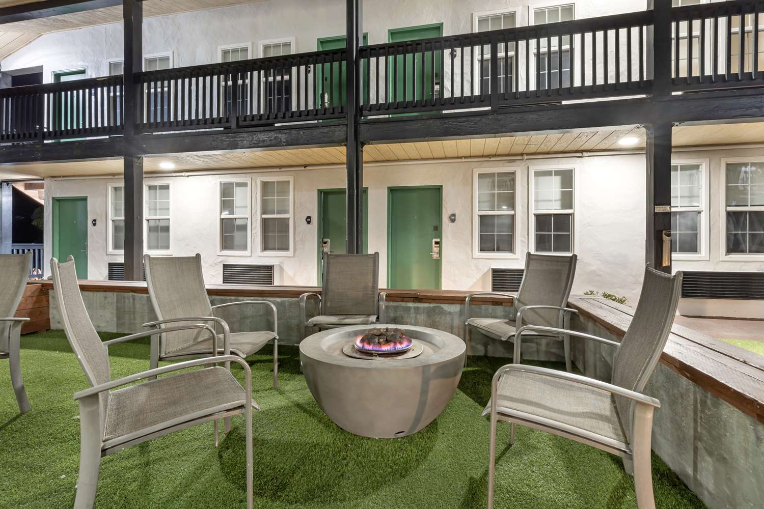 Best Western Marina State Beach 27/28