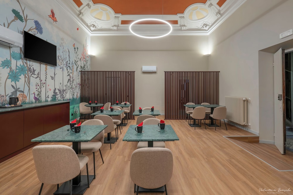 Hotel Adamas 33/47