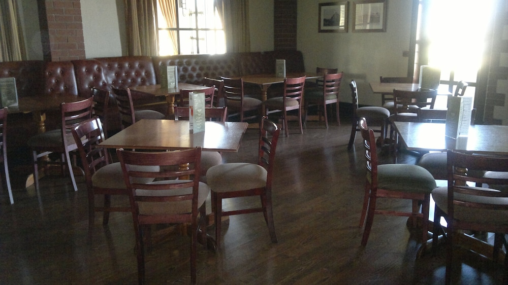Frontier Inn 20/37