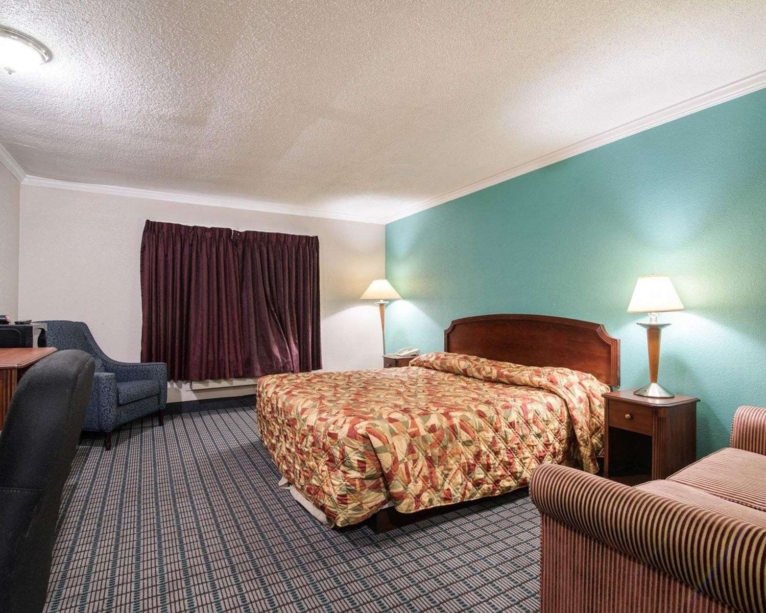 Rodeway Inn Syracuse Carrier Circle 25/32