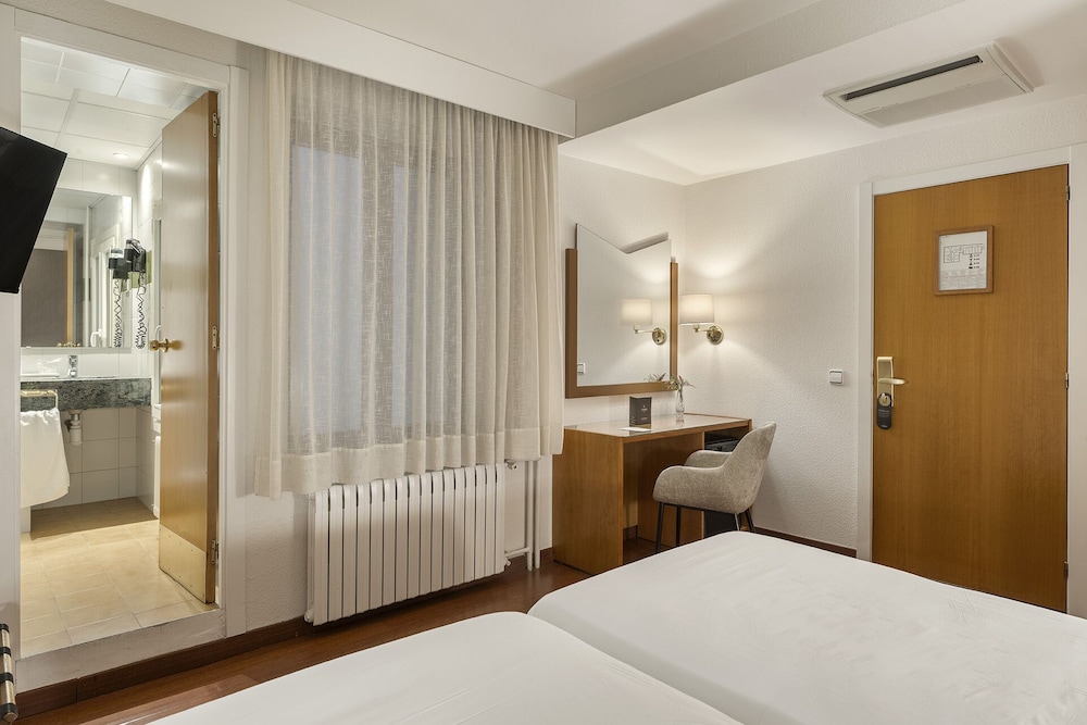 Hotel de l'Isard 30/50