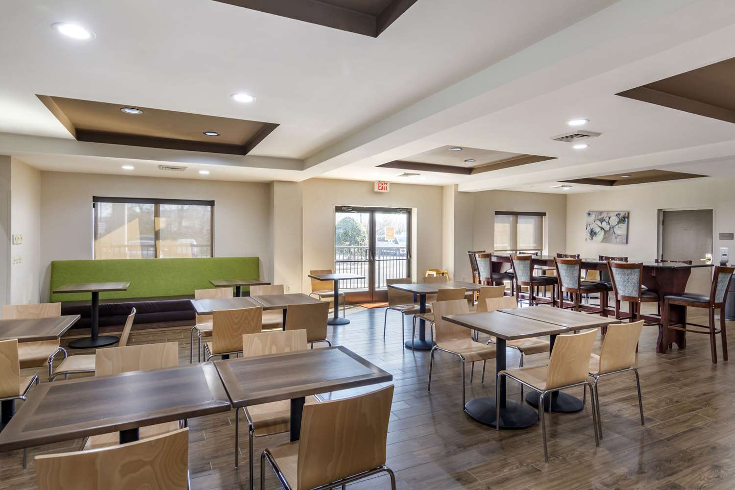 restaurant cafeteria