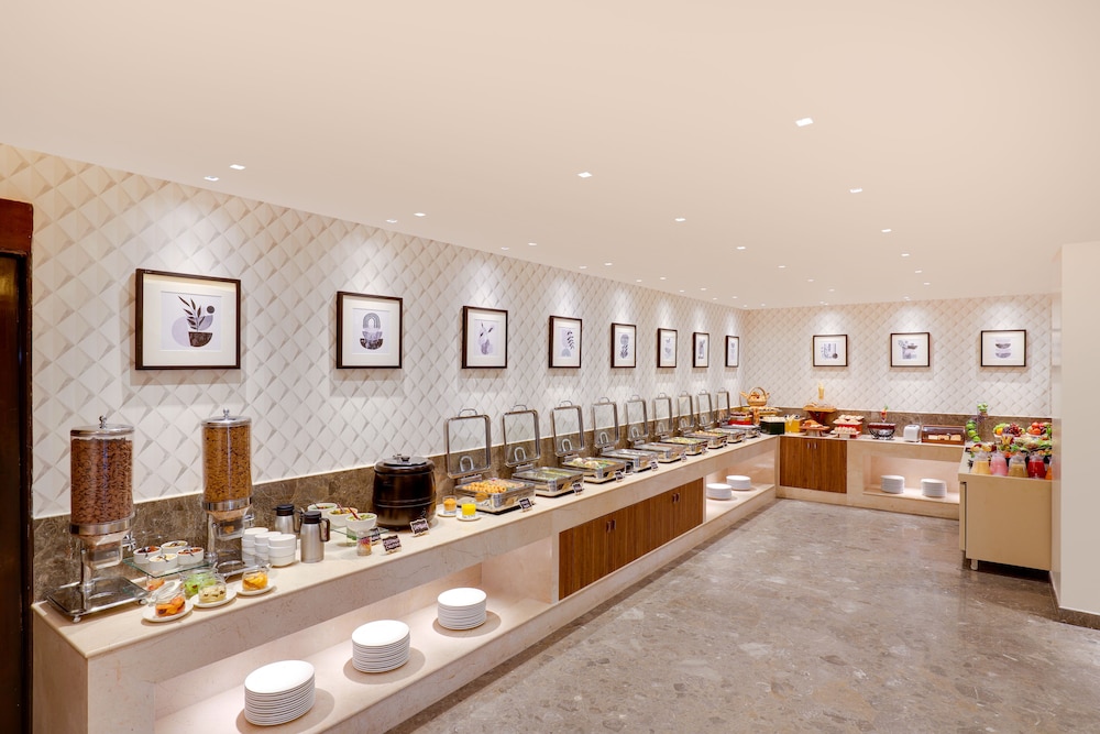 Royal Orchid Suites 16/58