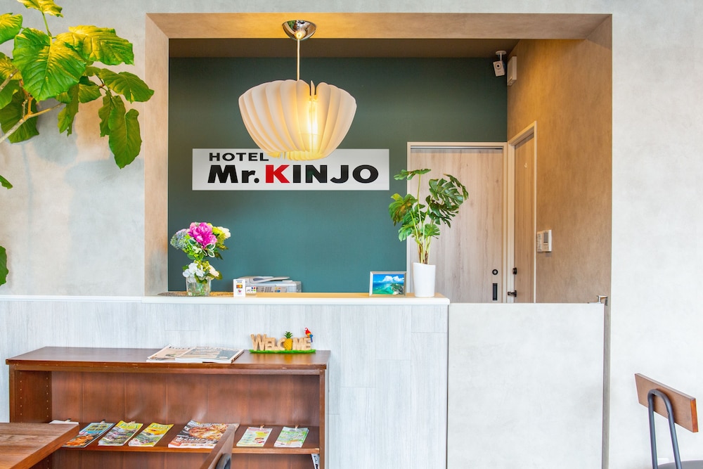 Mr.Kinjo Inn Uruma 3/33