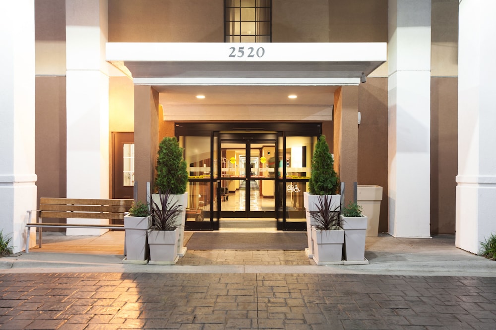 Holiday Inn Exp Winston Salem 2/48