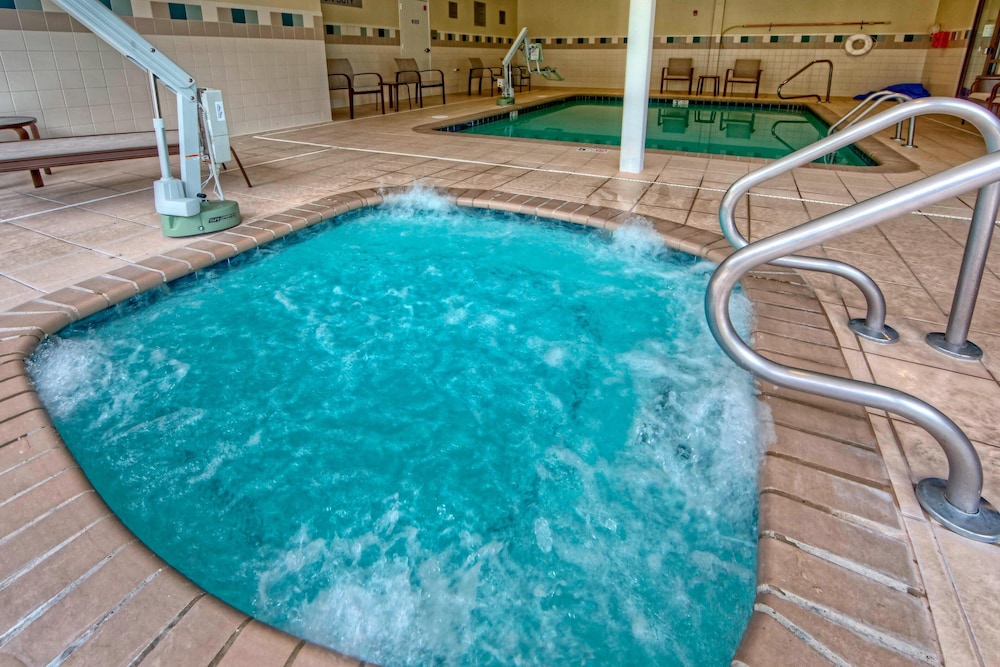 Courtyard By Marriott Memphis Southaven 27/48