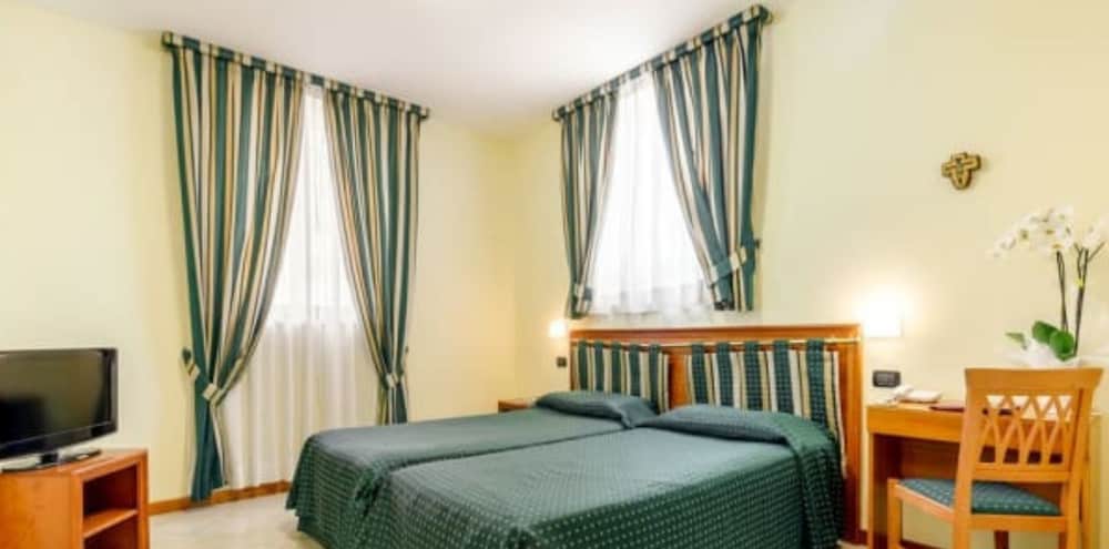 Residenza Paolo VI 28/67