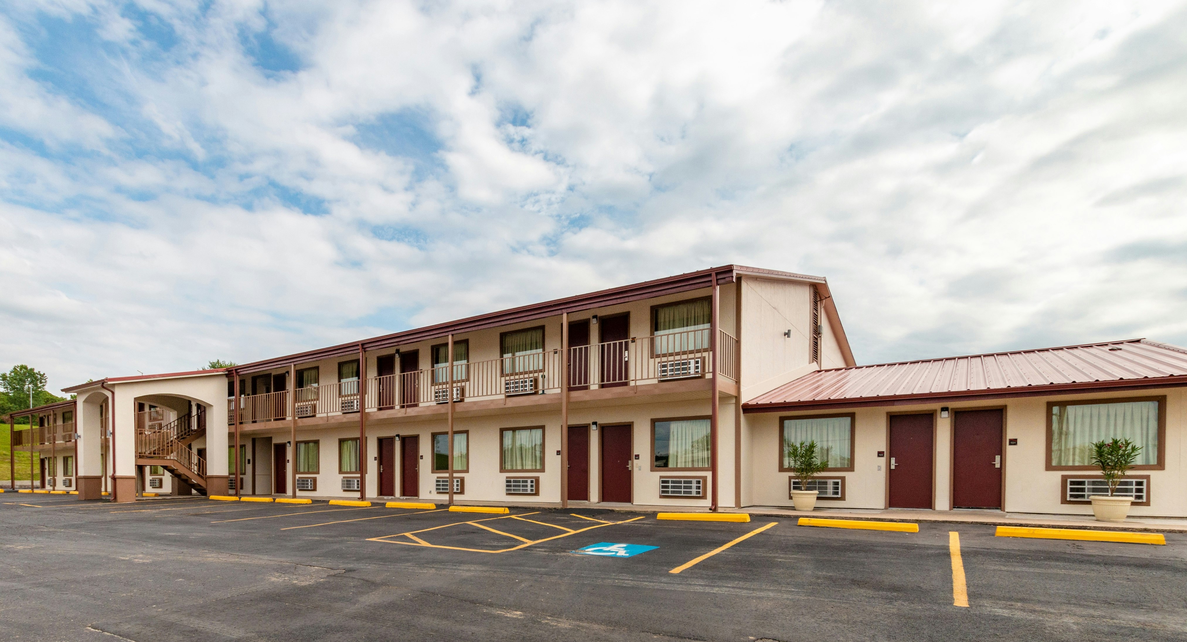 Americas Best Value Inn Buffalo Tx 6/17