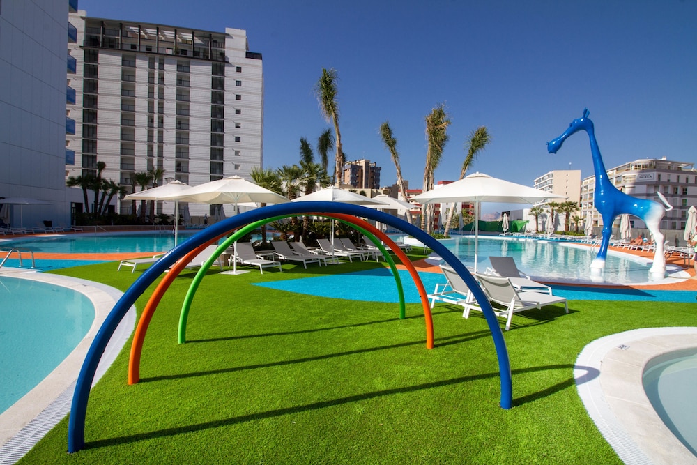 ESTIMAR Calpe Suitopia 3 & three 26/33