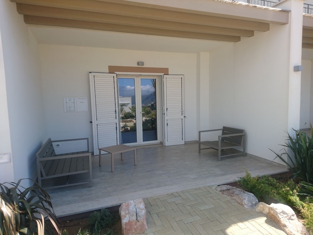 La Blanca Resort 5/50