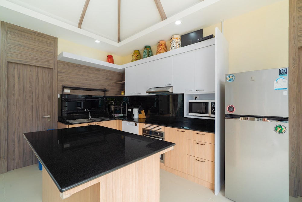 Rawai Vip Villas Kids Park And Spa 85/87