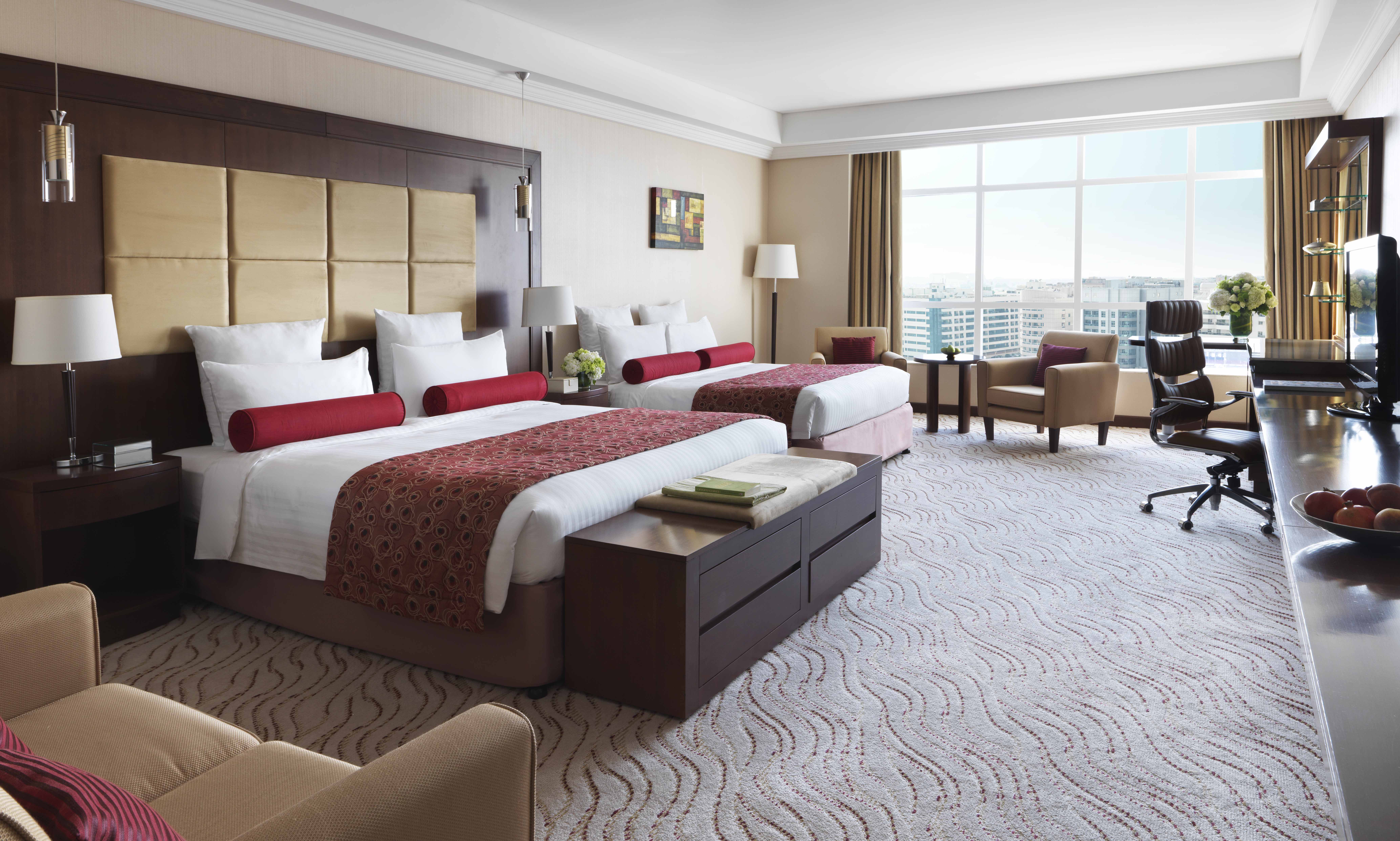 DELUXE ROOM
