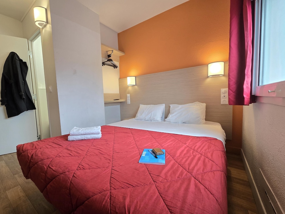 Premiere Classe Troyes Sud - Parc St Thibault 17/50