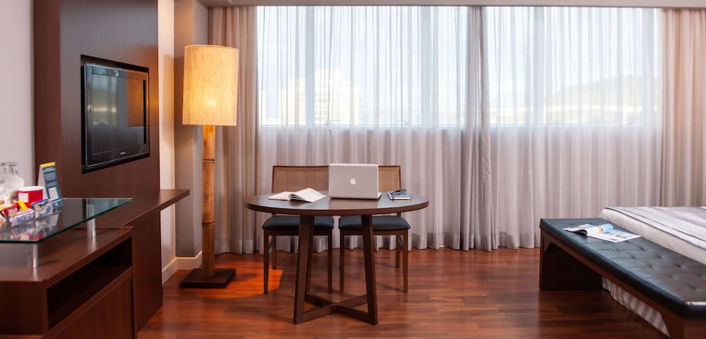 Golden Tulip Porto Vitoria 56/72